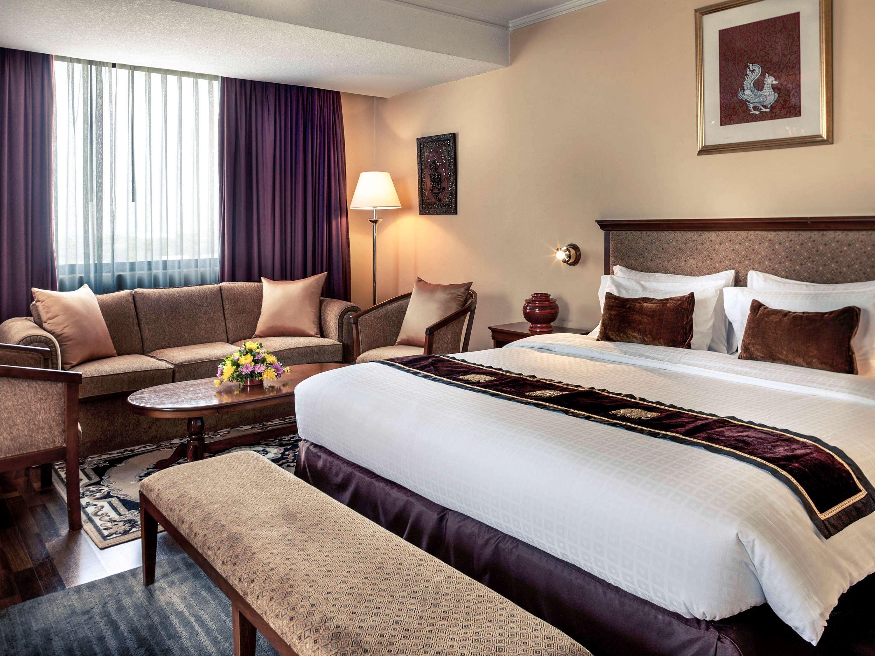Mercure Mandalay Hill Resort Exteriör bild