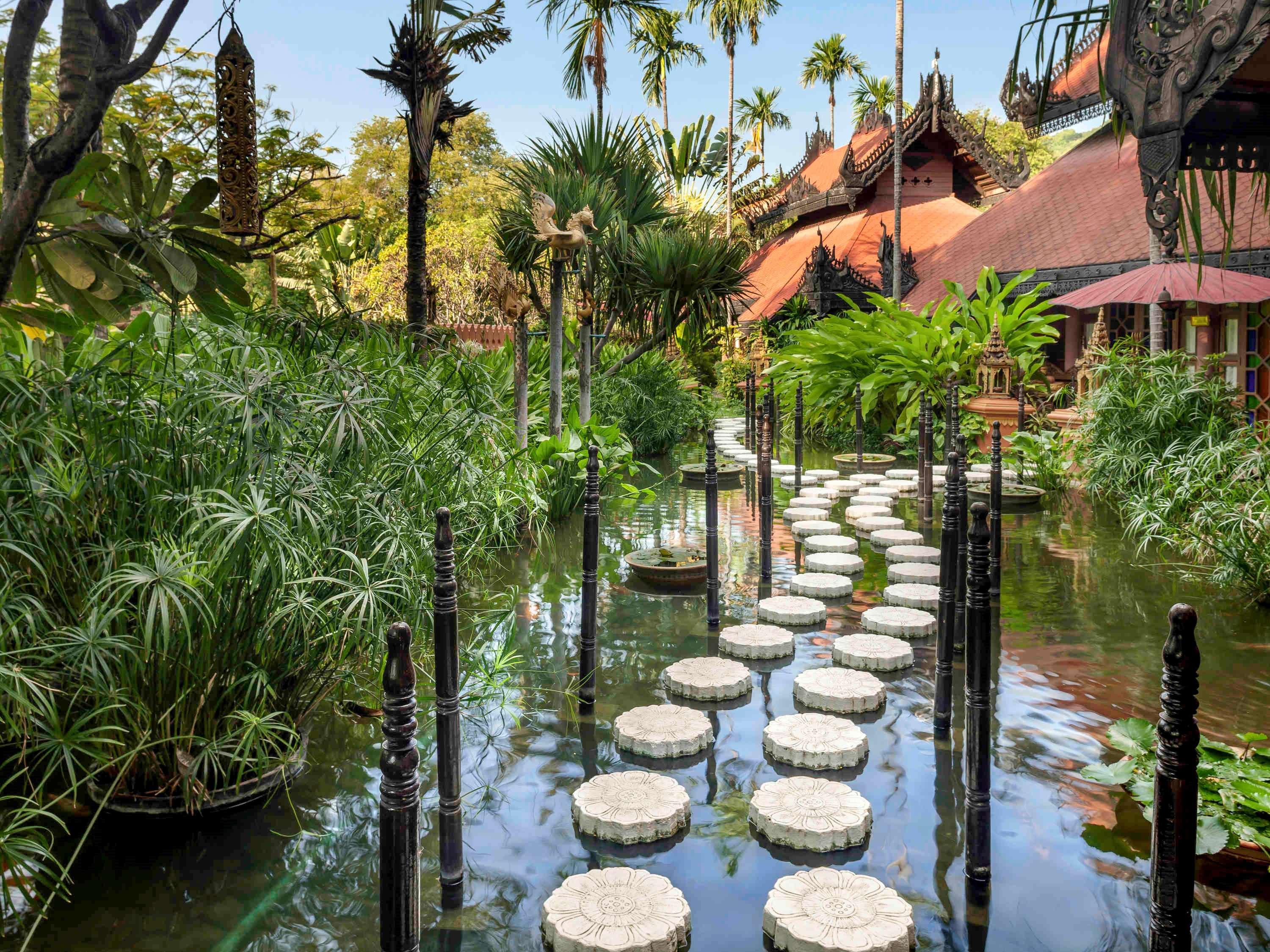 Mercure Mandalay Hill Resort Exteriör bild