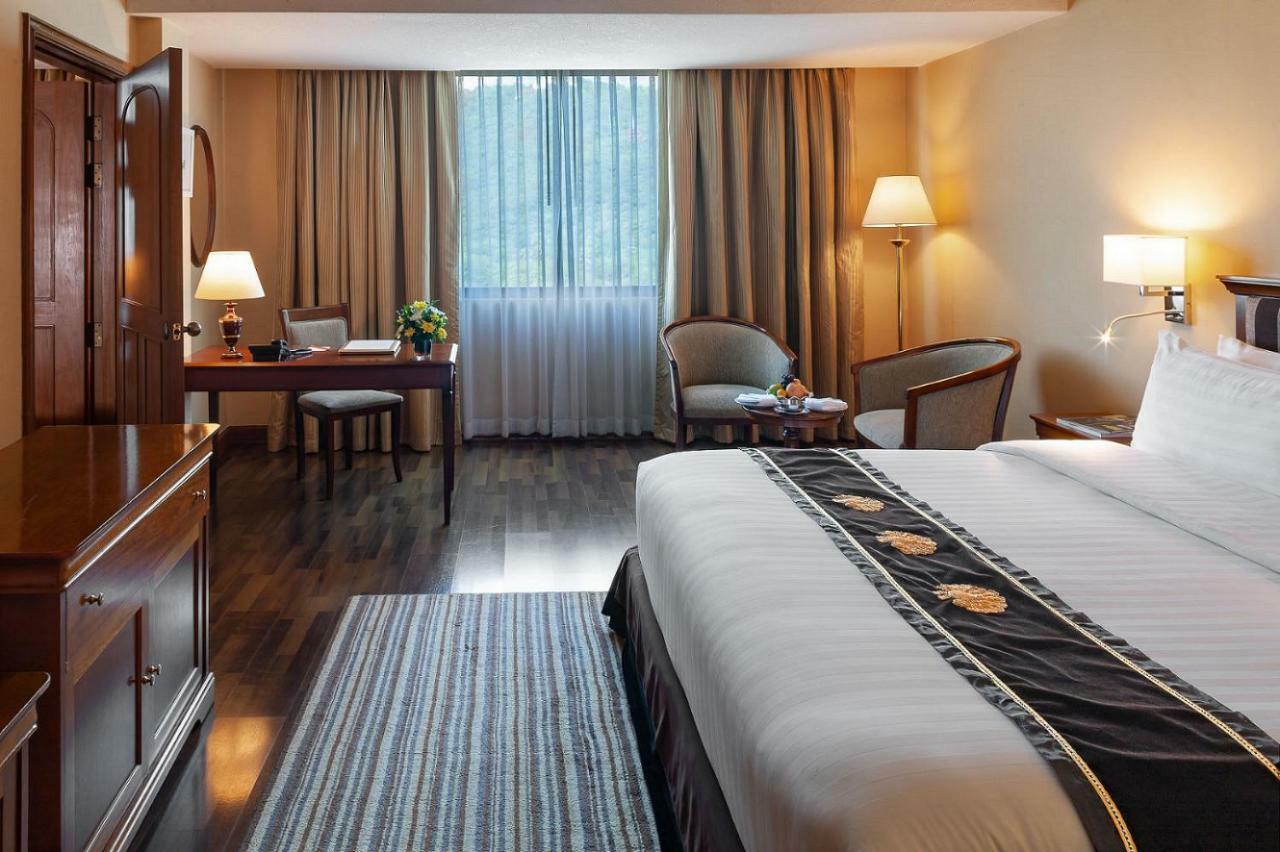 Mercure Mandalay Hill Resort Exteriör bild